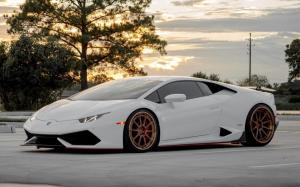 Lamborghini Huracan LP610-4 Bianco Avus by EVS Motors on ADV.1 Wheels (ADV5.0 M.V2 CS) 2018 года